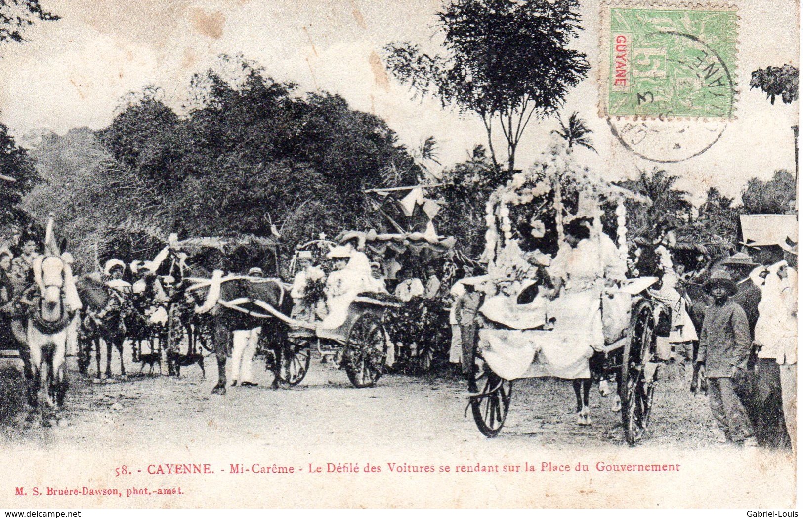 Cayenne Mi - Carême - Le Défilé Des Voitures Se Rendant Sur La Place Du Gouvernement - Cayenne