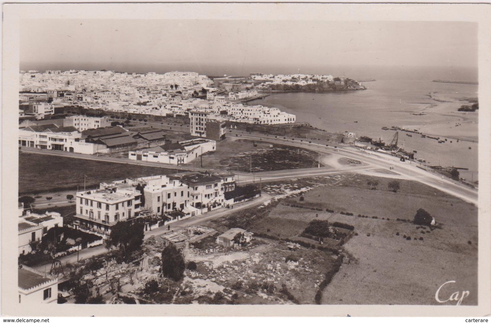 Cpa,MAROC,RABAT,afrique Du Nord,vue Sur La Ville En 1946,aprés Guerre,vins Valmaure Fabrique,droguerie Laforet,rare - Rabat