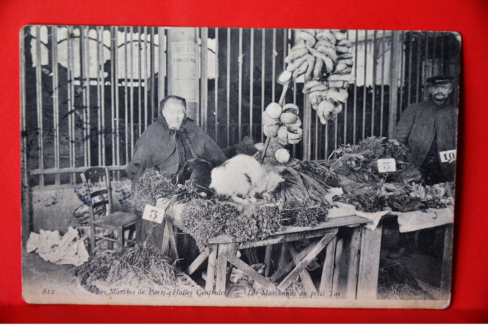 Les Marchés De Paris - Halles Centrales - Les Marchands Au Petit Tas - Petits Métiers à Paris