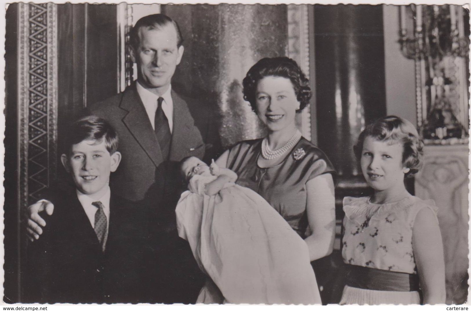 The Royal Family,her Majesty Queen Elizabeth 2,his Royal Highness Prince Philip,duke Of Edinburgh,and 3 Children, - Royal Families