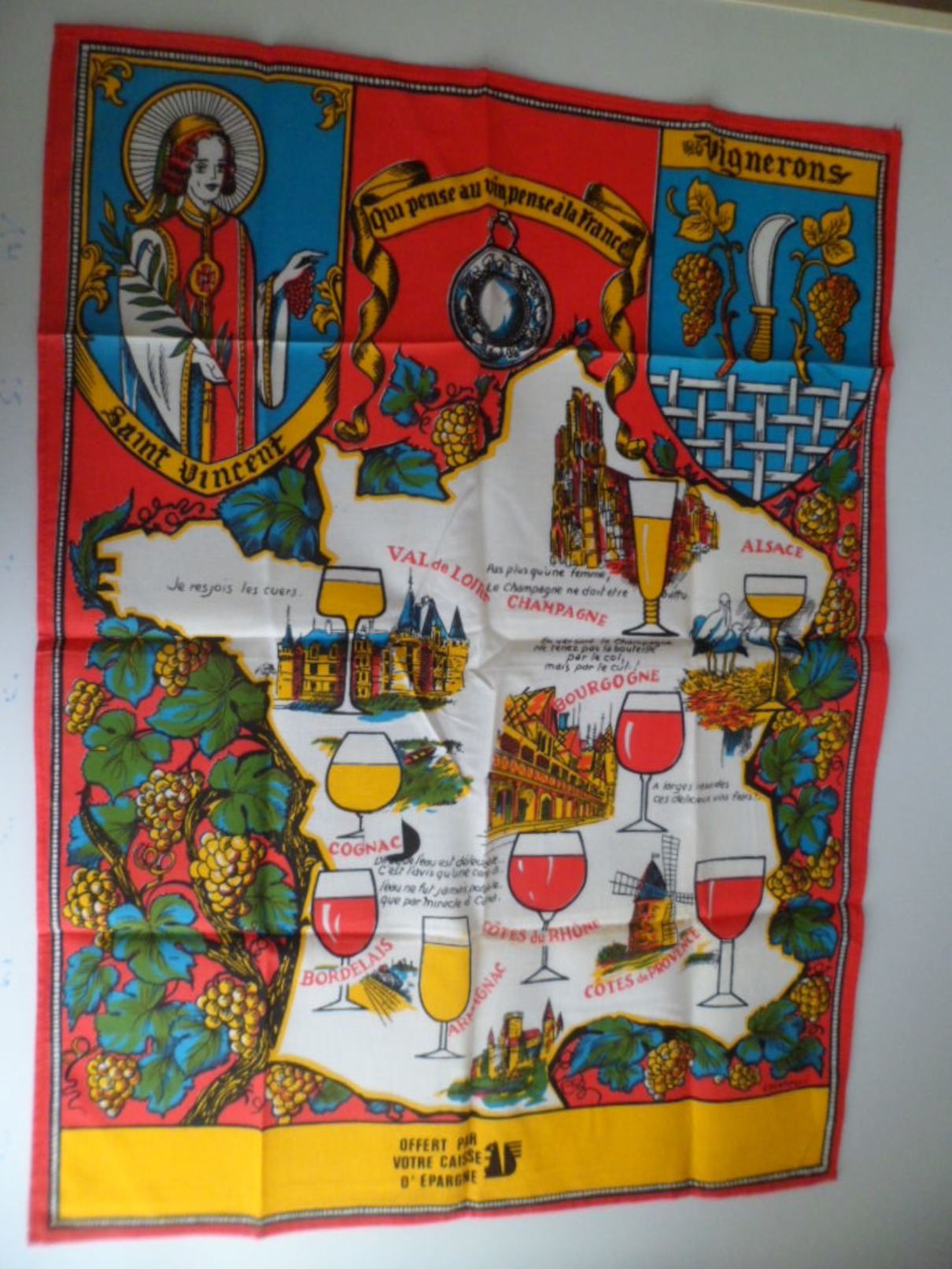 Calendrier Serviette Tissus Torchon +ou- 1980 Saint Vincent Patron Vignerons Vin Champagne De France Vignes - Servilletas De Papel Con Motivos