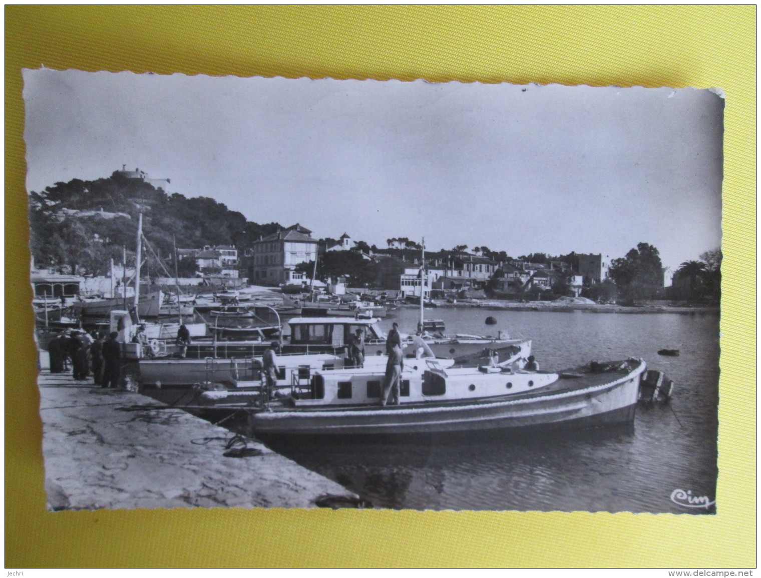 PORQUEROLLES . LE PORT ET LE VILLAGE - Porquerolles