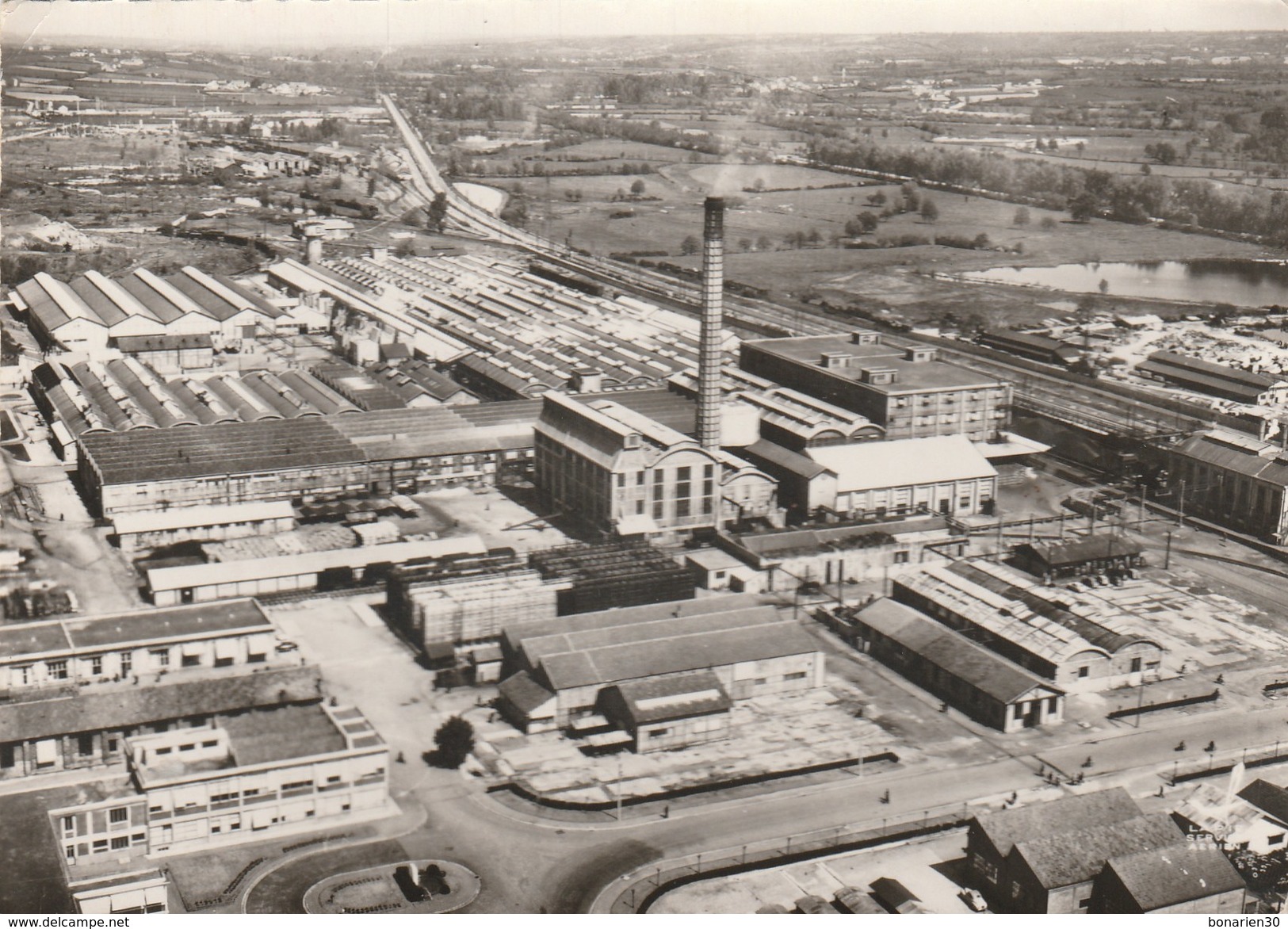 CPSM 03 MONTLUCON VUE AERIENNE USINE DUNLOP - Montlucon