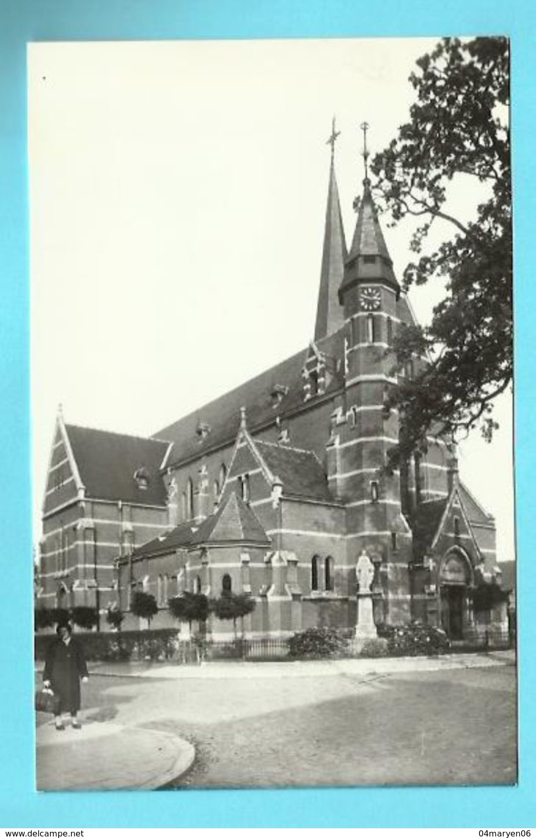 -  **HINGENE     ** = De  Kerk - Bornem