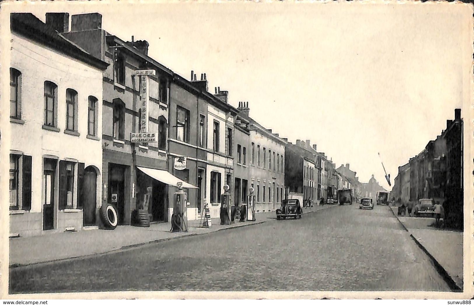 Tubize - Rue De Mons (1954, Oldtimer, Pompe à Essence, Pneus) - Tubeke