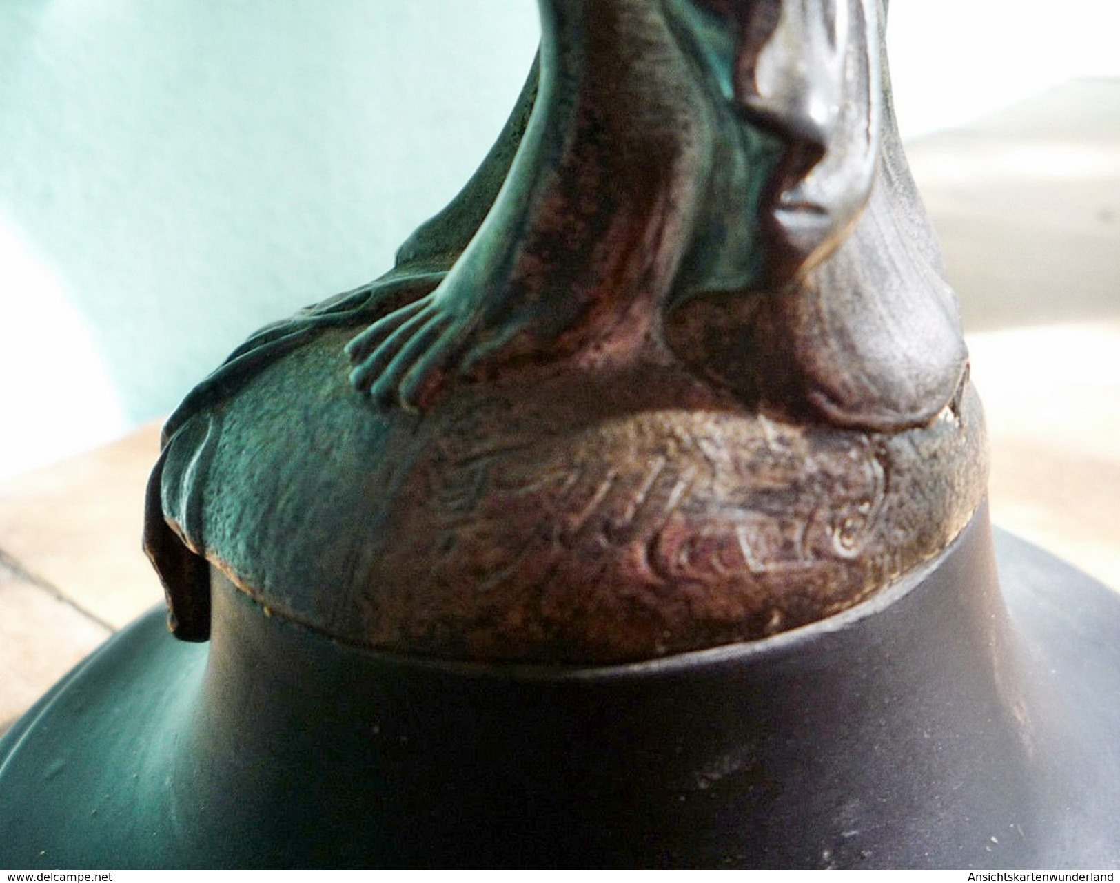 "Frau Mit Taube" Signiert - Französischer Rohguss - Bronzen