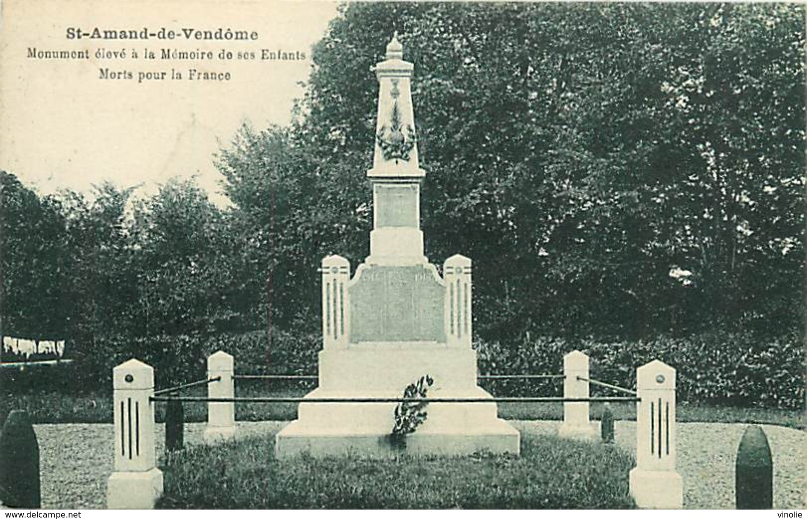 PIE 17-P Mo-4702 : SAINT AMAND DE VENDOME LE MONUMENT AUX MORTS DE LA GRANDE GUERRE 1914-1918 - Saint Amand Longpre