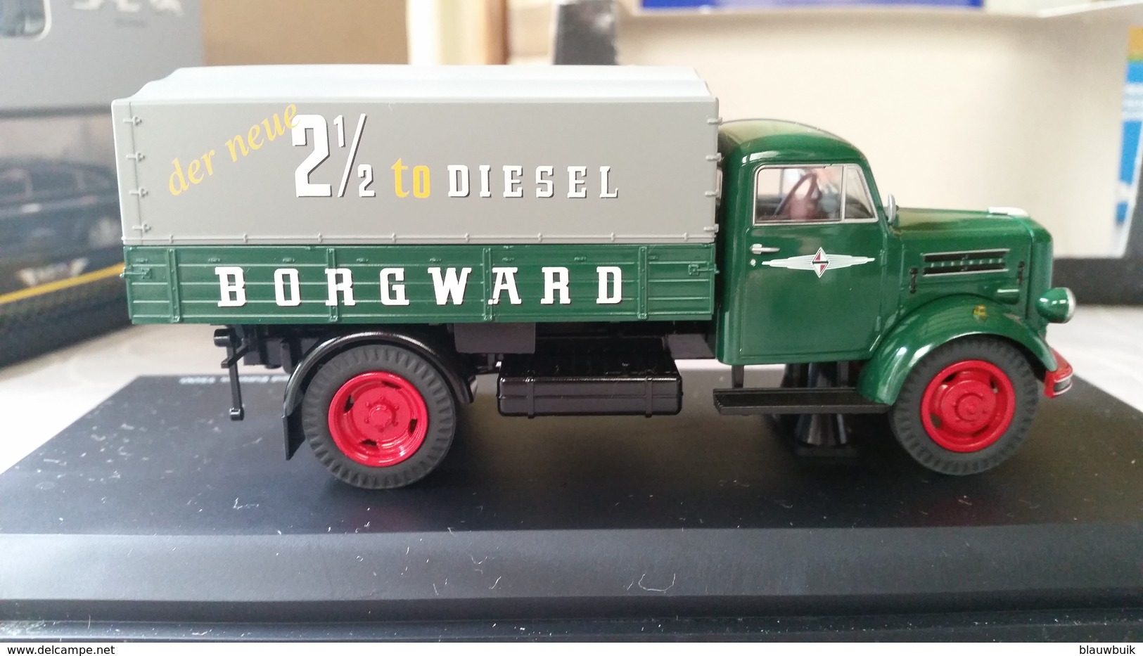 Dickie-Schuco Borgward B 2500 -Borgward 2 1/2 To Diesel- 1/43 - Camions