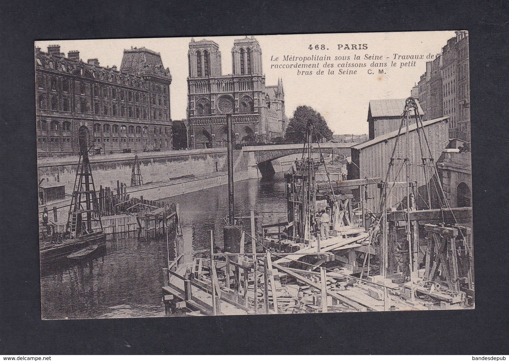 Vente Immediate  Paris Metropolitain Sous La Seine Travaux De Raccordement Des Caissons ( Metro Cathedrale Notre Dame ) - Metro, Stations