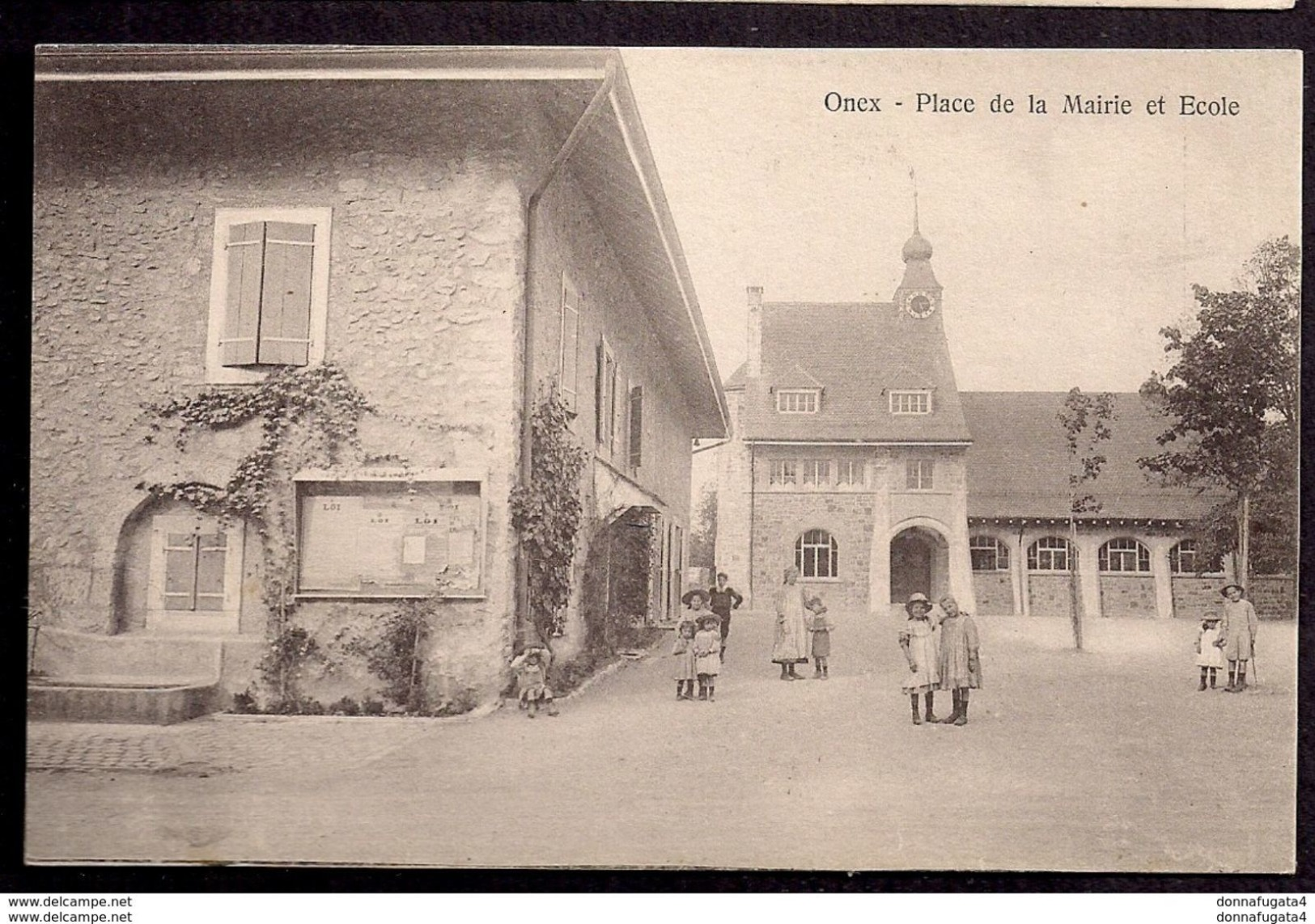 CPA Genève Onex Place De La Mairie Et Ecole ....F214 - Genève