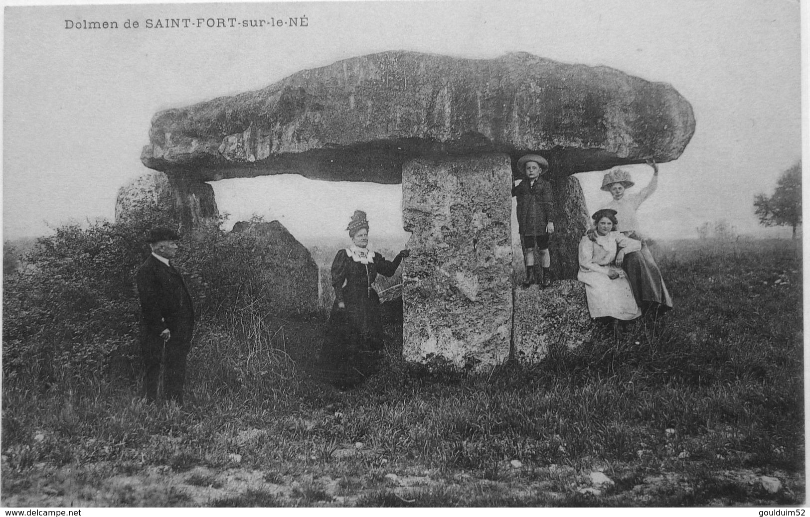 Dolmen De Saint Fort Sur Le Né - Altri & Non Classificati