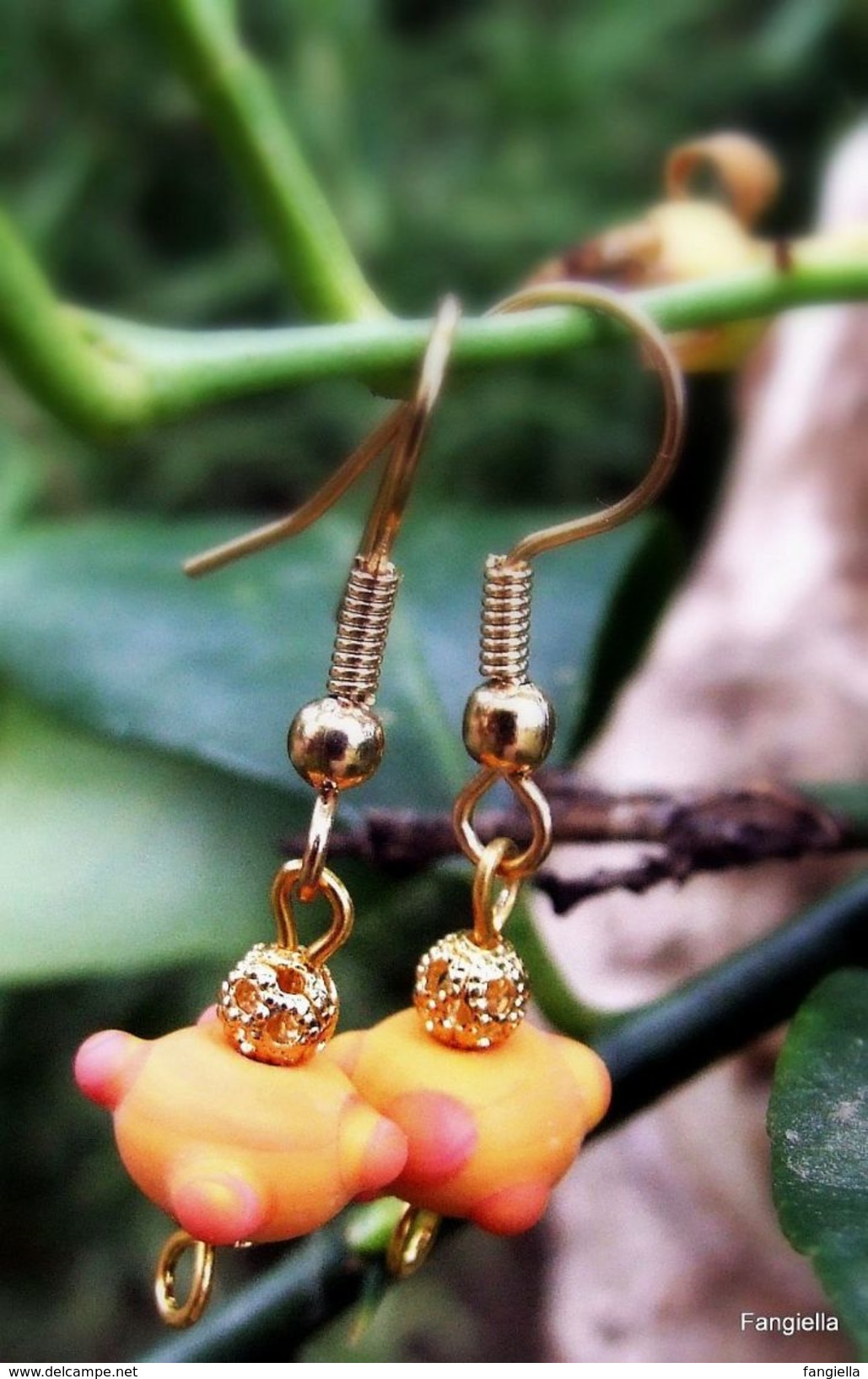 Boucles D'oreilles Orange En Verre Filé Par Une Artiste Fileuse De Verre Et Perles Filigrane Dorées - Boucles D'oreilles