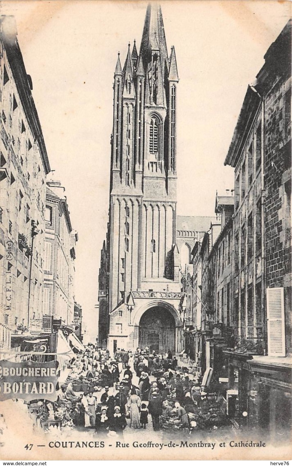 COUTANCES - Rue Geoffroy De Montbray Et Cathédrale - Coutances