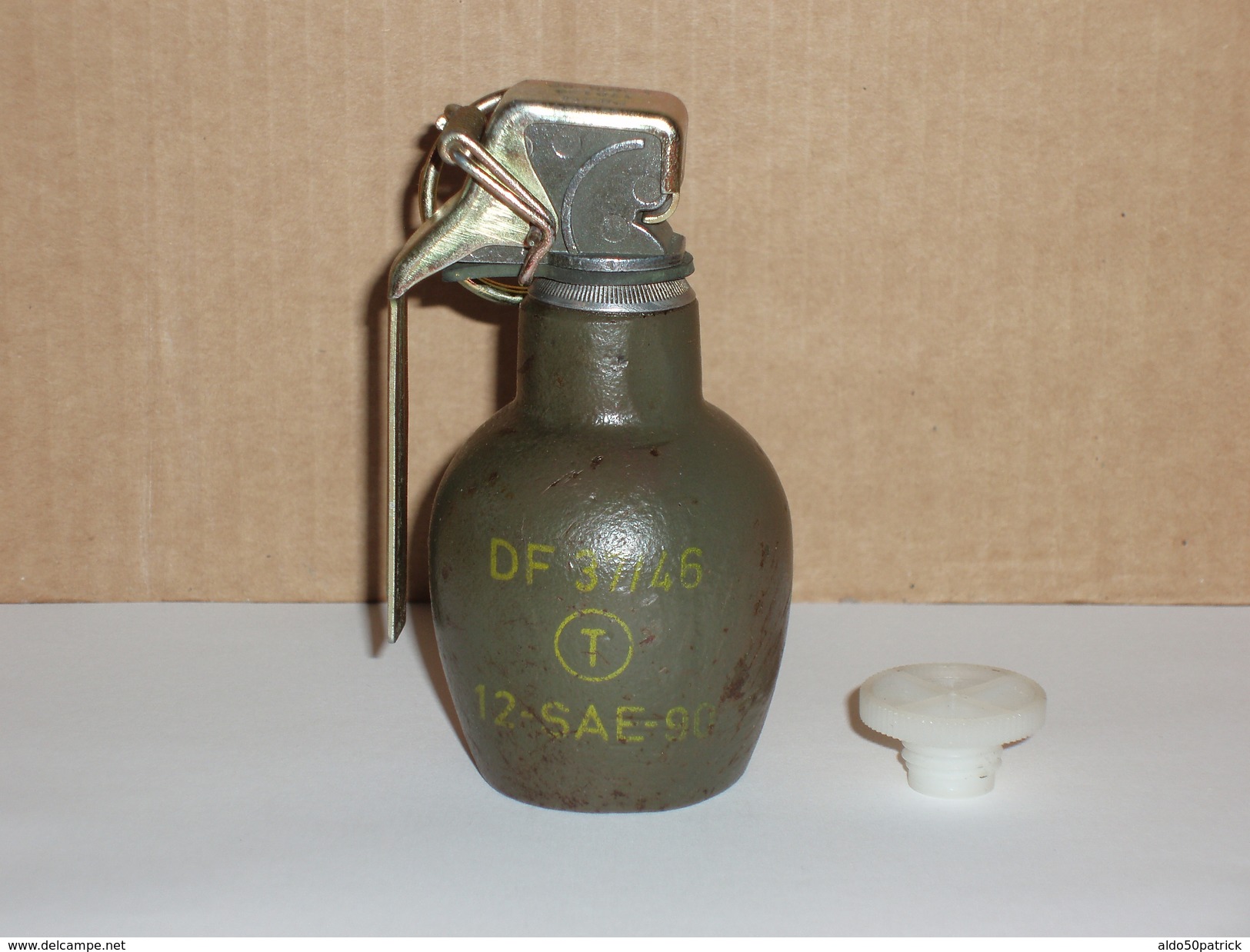 Grenade Défensive Française En Fonte Mod 37/46 Marquages Et Peinture D'origine (rare) - Armes Neutralisées