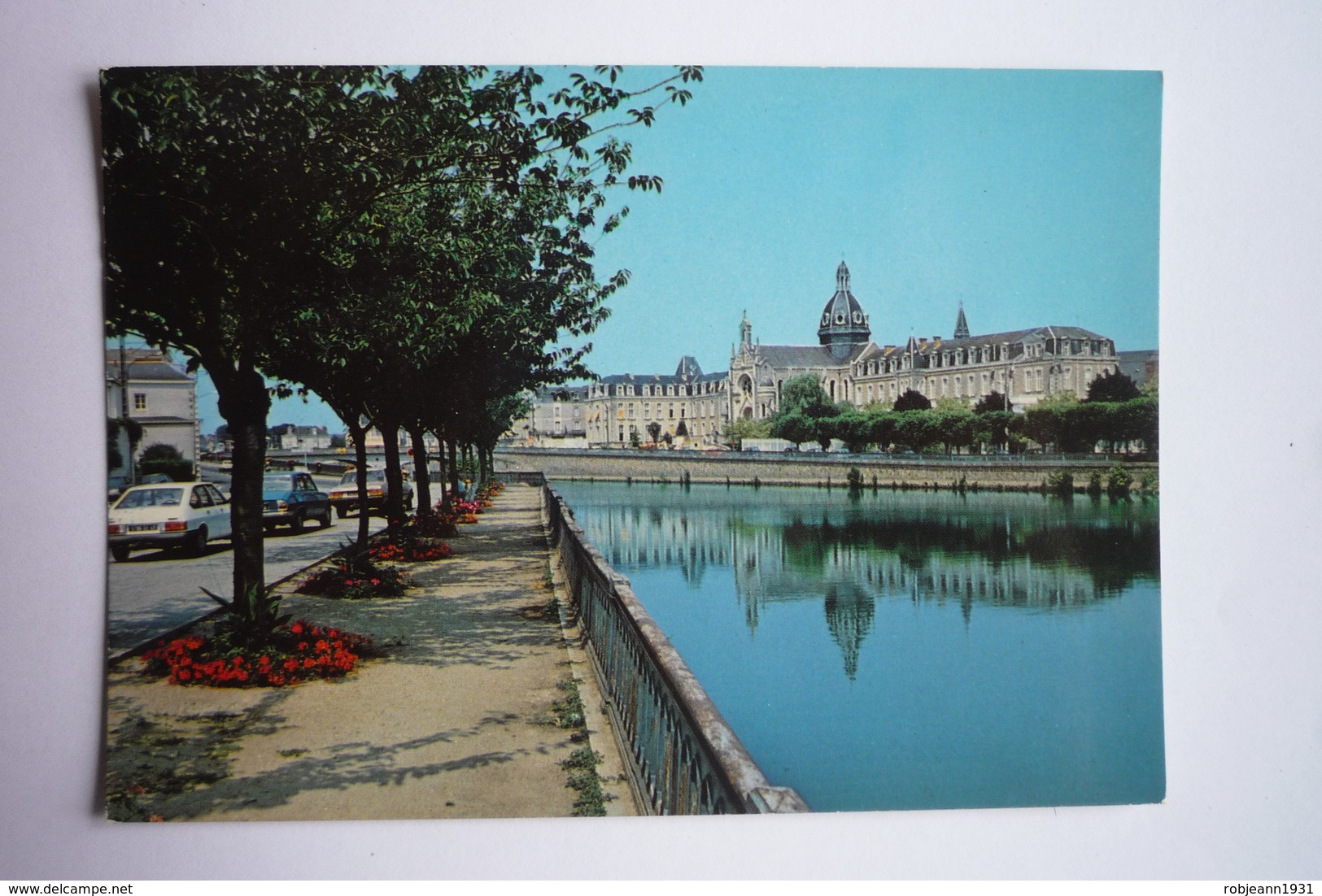 Chateau Gontier (53) L'hopital Sur Les Bords De La Mayenne - Chateau Gontier