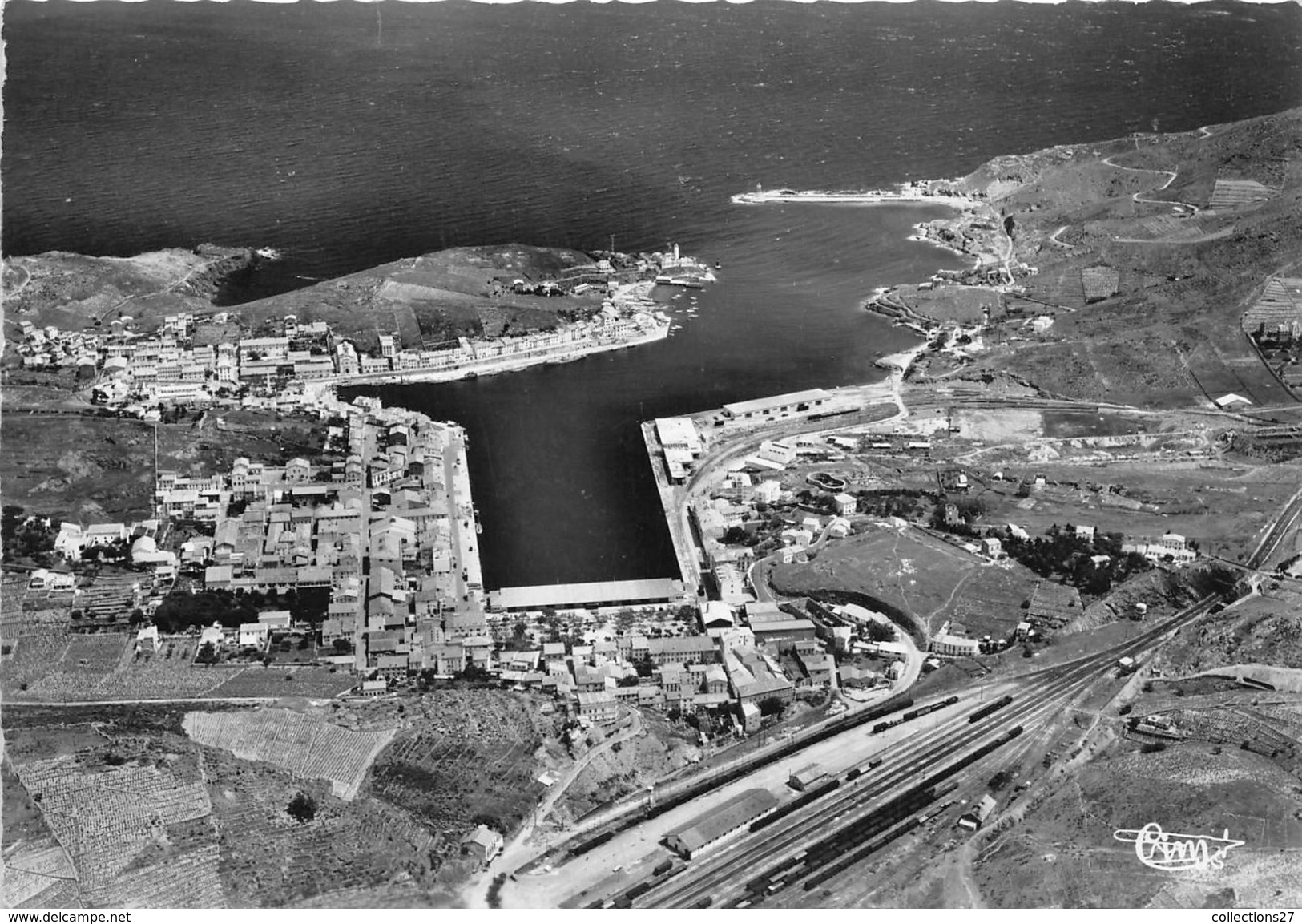 66-PORT-VENDRES- VUE AERIENNE SUR LA VILLE LE PORT , LA JETEE - Port Vendres