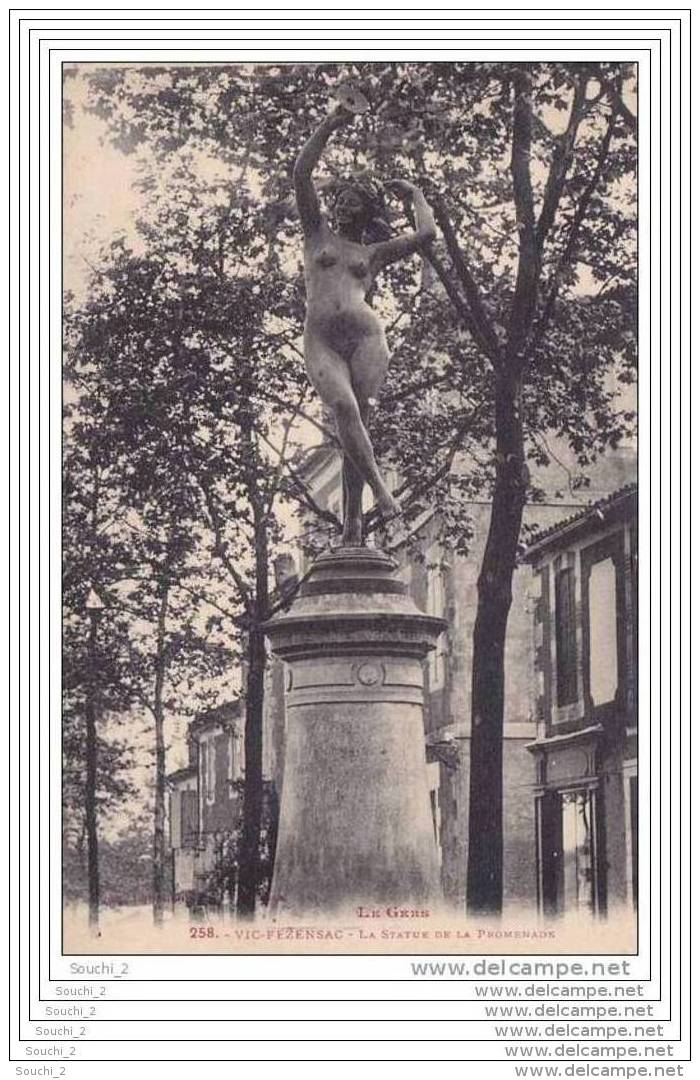 32) Vic Fezensac.- (Gers) La Statue De La Promenade - Vic-Fezensac