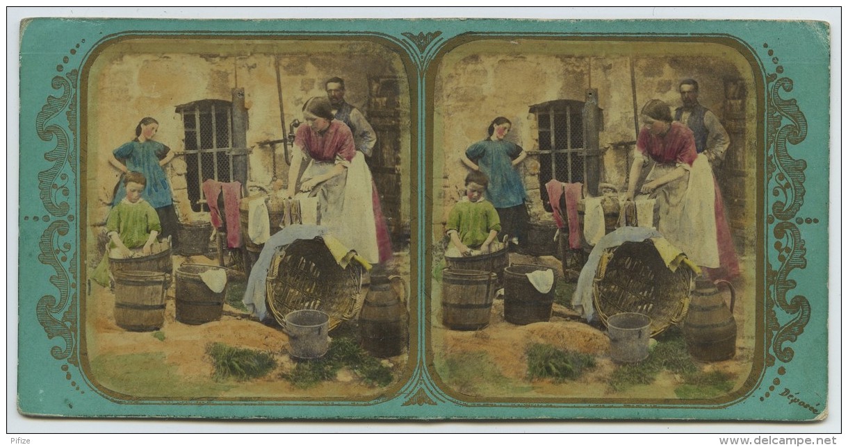 Stéréo Rehaussée Circa 1860. Scène De Genre. La Savonneuse. Lessive. Photographe à Déterminer. - Stereoscopic