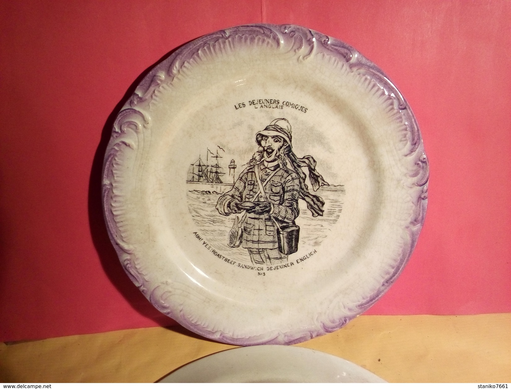 TRES BON ETAT ASSIETTE EN PORCELAINE DE GIEN 19ème ? LES DEJEUNERS COMIQUES " L'ANGLAIS " N° 3 - Gien (FRA)