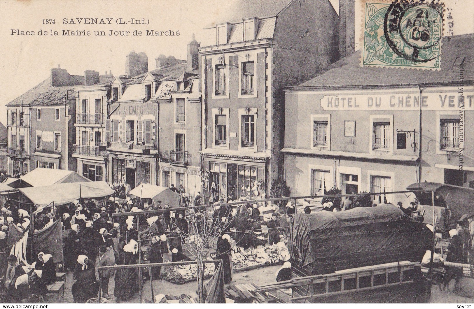 SAVENAY. - Place De La Mairie Un Jour De Marché - Savenay