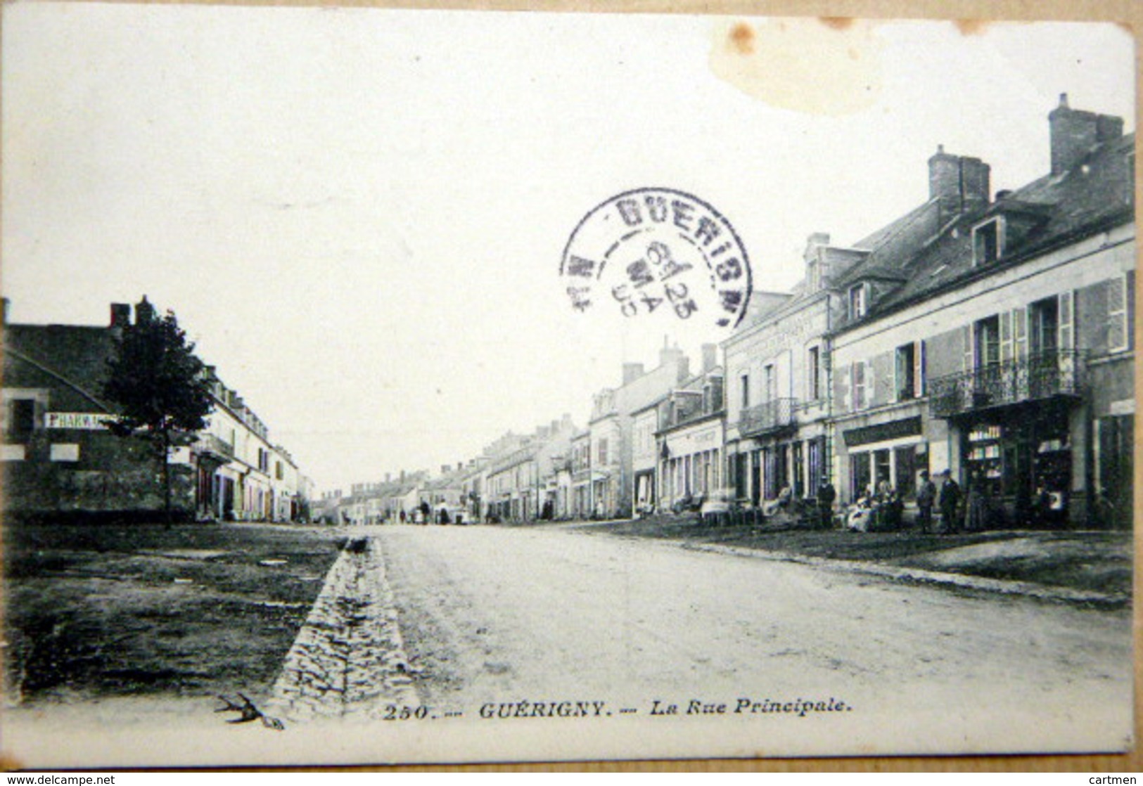 58 GUERIGNY LA RUE PRINCIPALE  VOYAGE EN 1906 - Guerigny