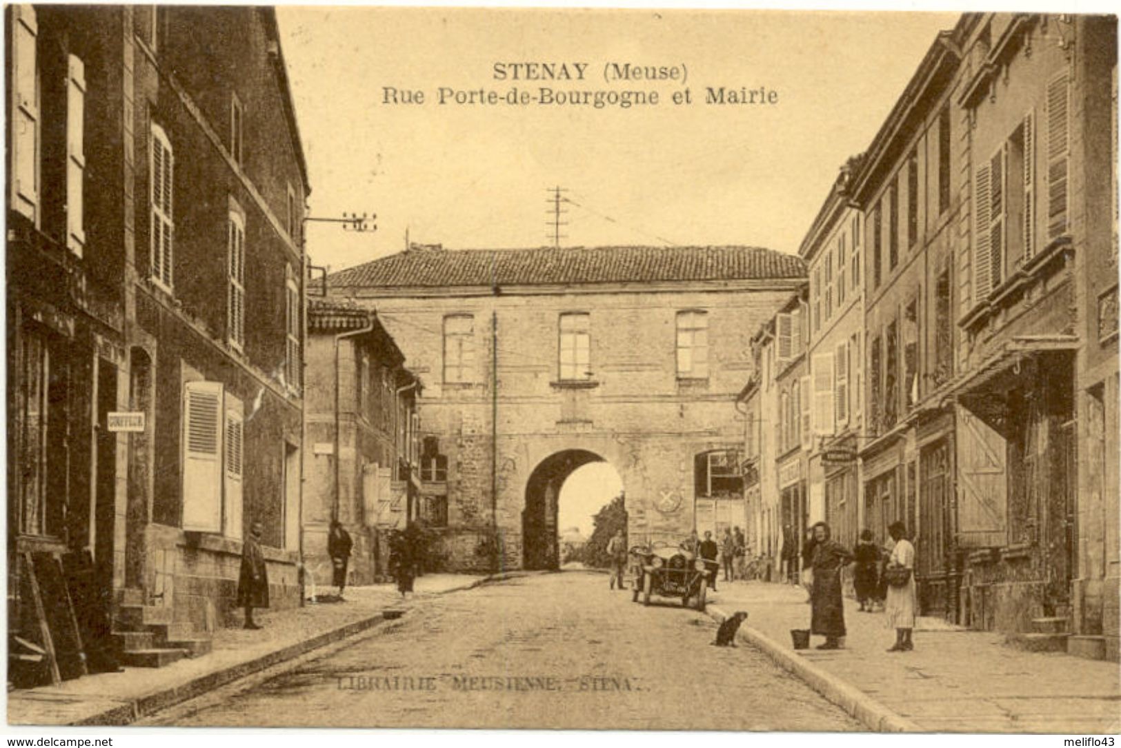 55/CPA A - Stenay - Rue Porte De Bourgogne Et Mairie - Stenay