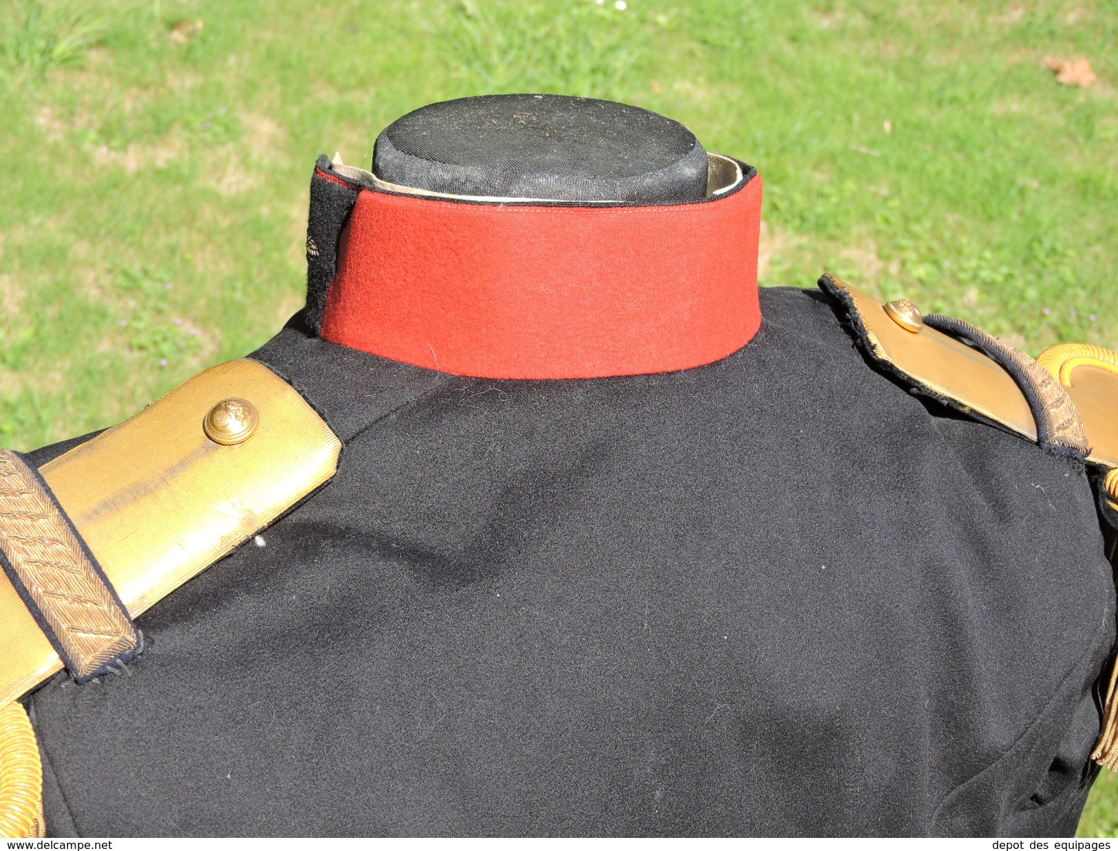 BEL UNIFORME MODELE 1931 GRANDE TENUE CAPITAINE INFANTERIE- VESTE + PANTALON + EPAULETTES