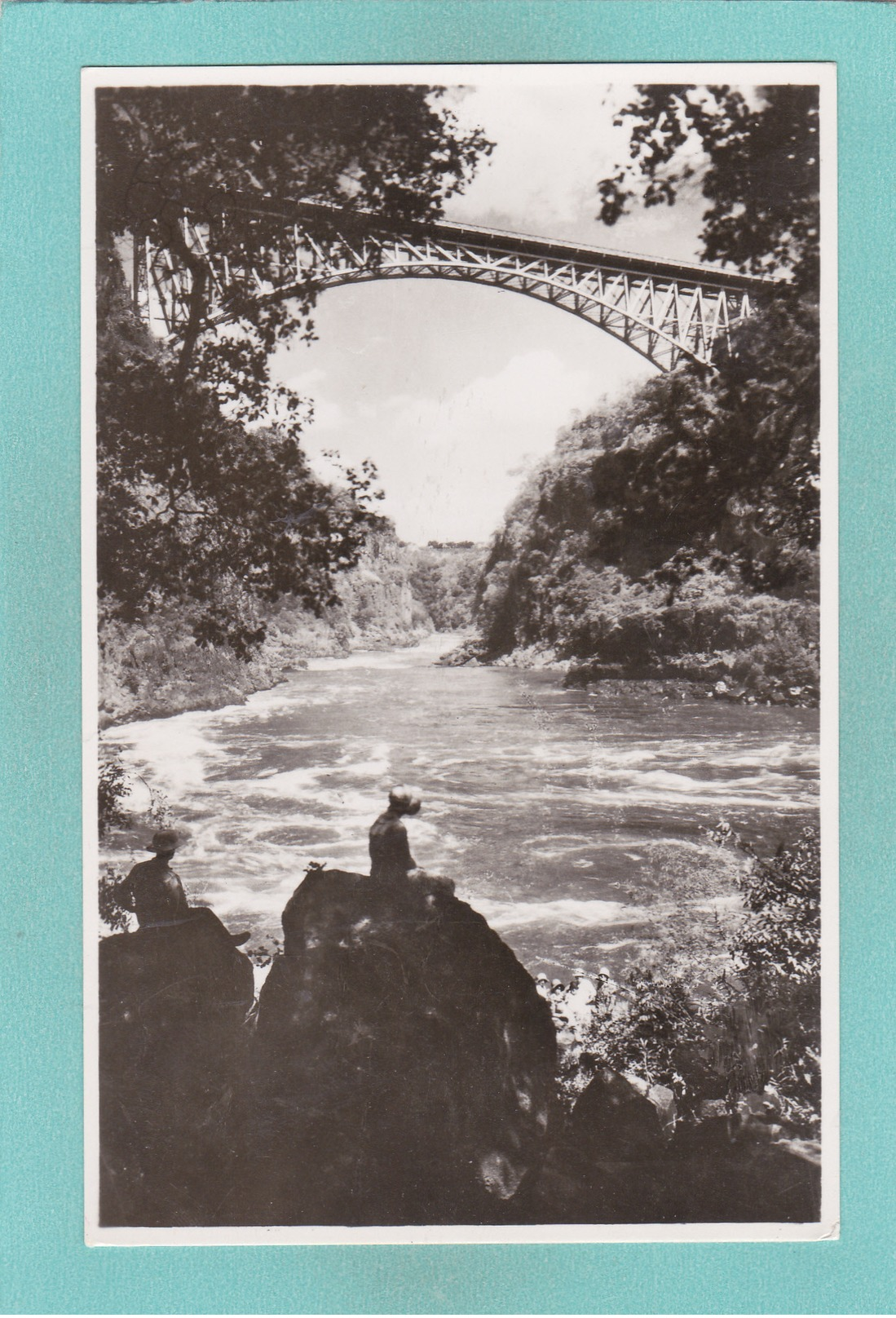 Old Postcard Of Bridge And Boiling Pot,Victoria Falls, Matabeleland North, Zimbabwe ,Y44. - Zimbabwe