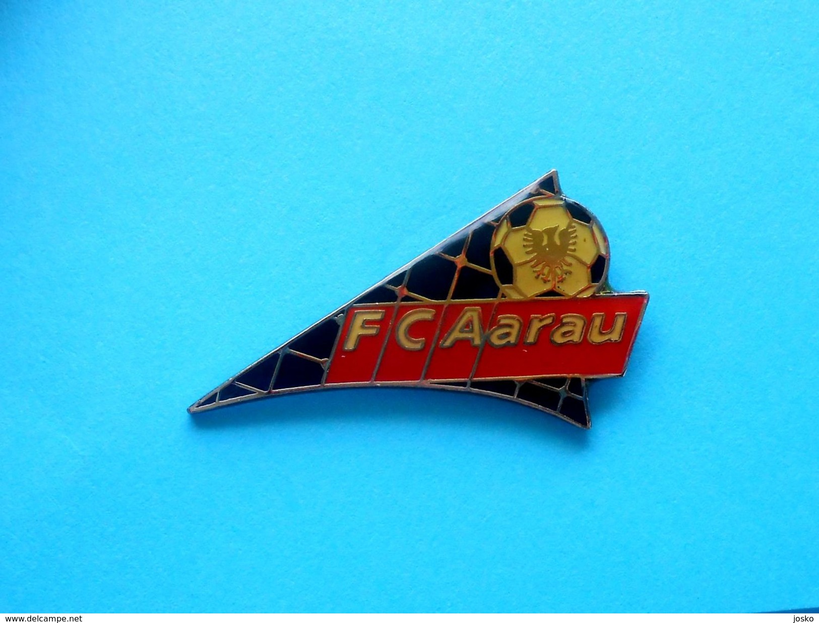 FC AARAU - Switzerland Football Soccer Club Pin Badge Fussball Calcio Anstecknadel Distintivo Suisse Schweiz Svizzera - Fussball