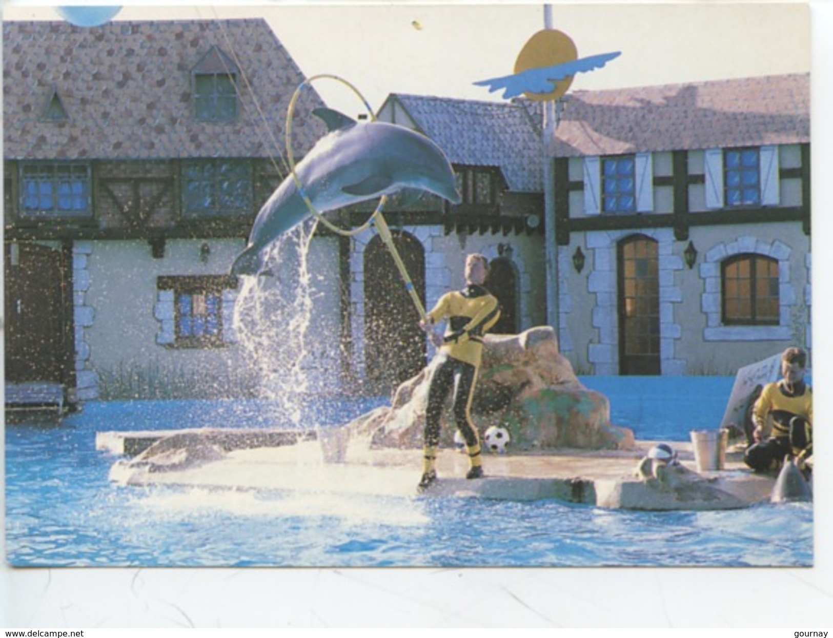 Dauphin - Antibes : Marineland - Le Dauphin Au Cerceau (cp Vierge) - Dauphins