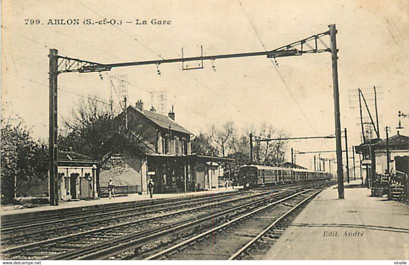 PIE 17.Des V-4938 : ABLON. LA GARE DE CHEMIN DE FER. TRAIN. - Ablon Sur Seine