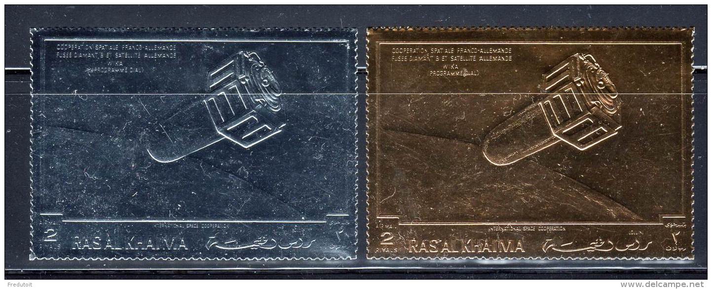 ESPACE -RAS AL KHAIMA - 1970 - 2 Timbres OR Et ARGENT ** - Fusée Diamant Et Satellite Wika - Asia