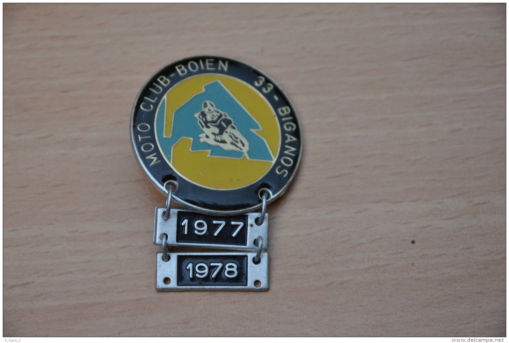 REF M1  : Médaille Souvenir Broche Moto Rassemblement Moto Club BOIEN 33 BIGANOS 77 78 - Motos