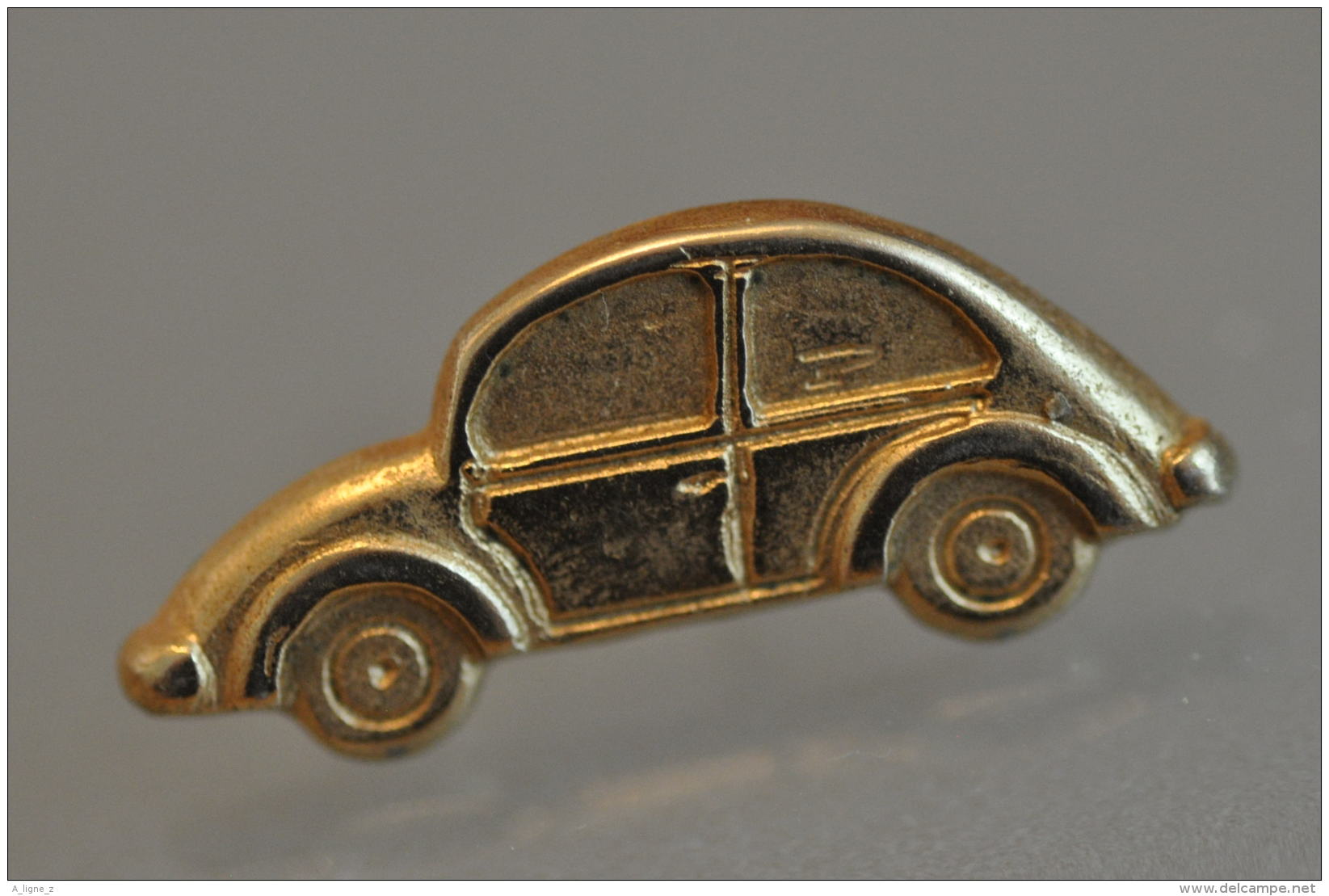 REF M1  : Pin's Pin  : Theme Automobile Volkswagen Cox Coccinelle - Volkswagen