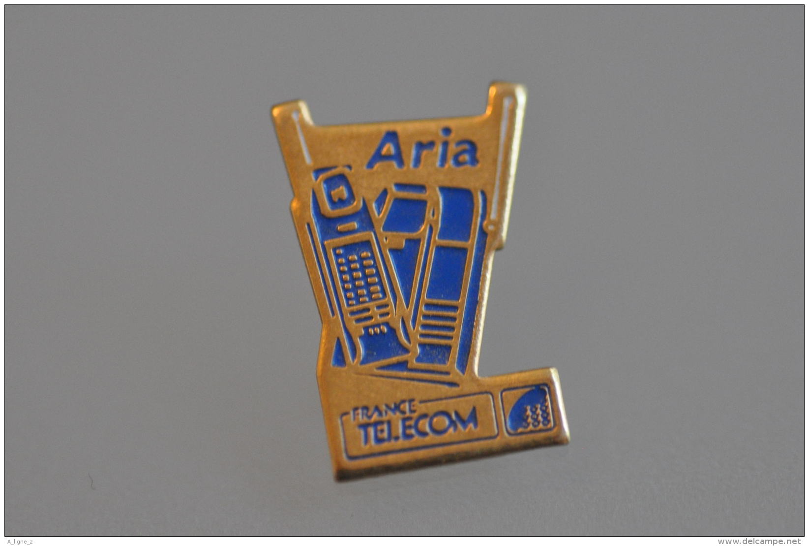 REF M3  : Pin's Pin  : Theme France TELECOM Aria - France Telecom