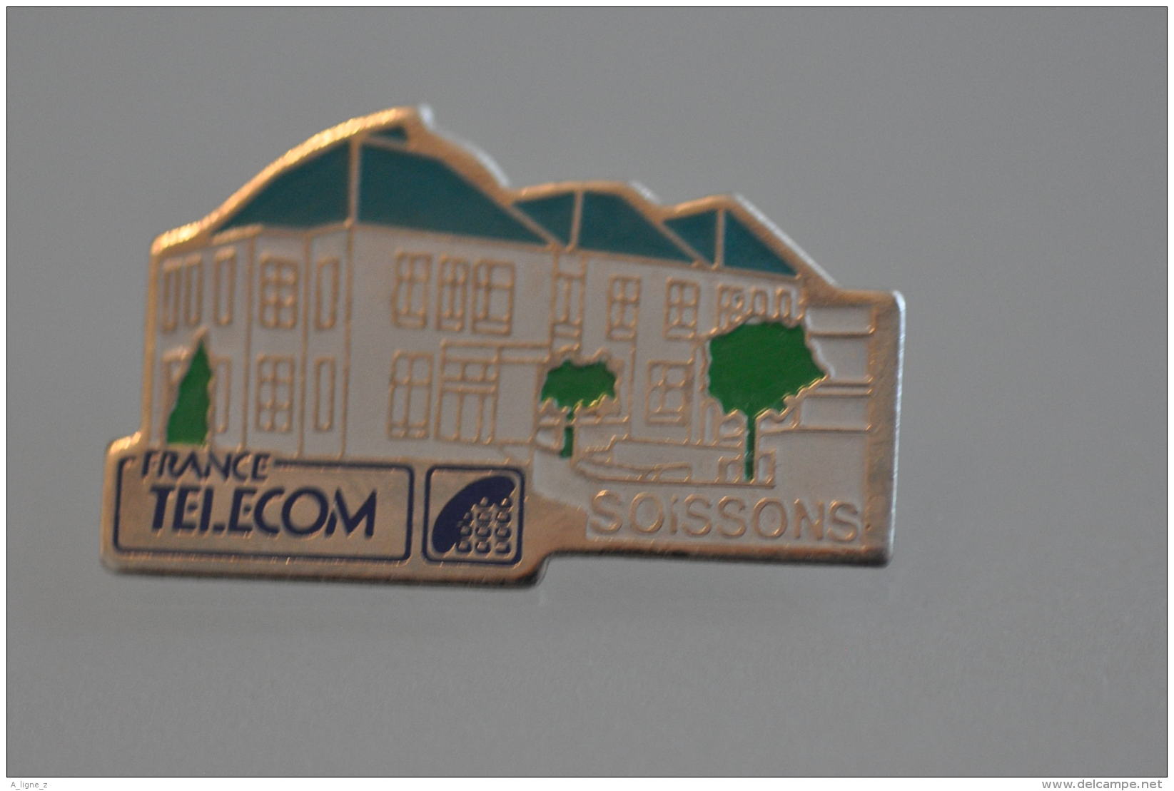 REF M3  : Pin's Pin  : Theme France TELECOM Soissons - France Telecom