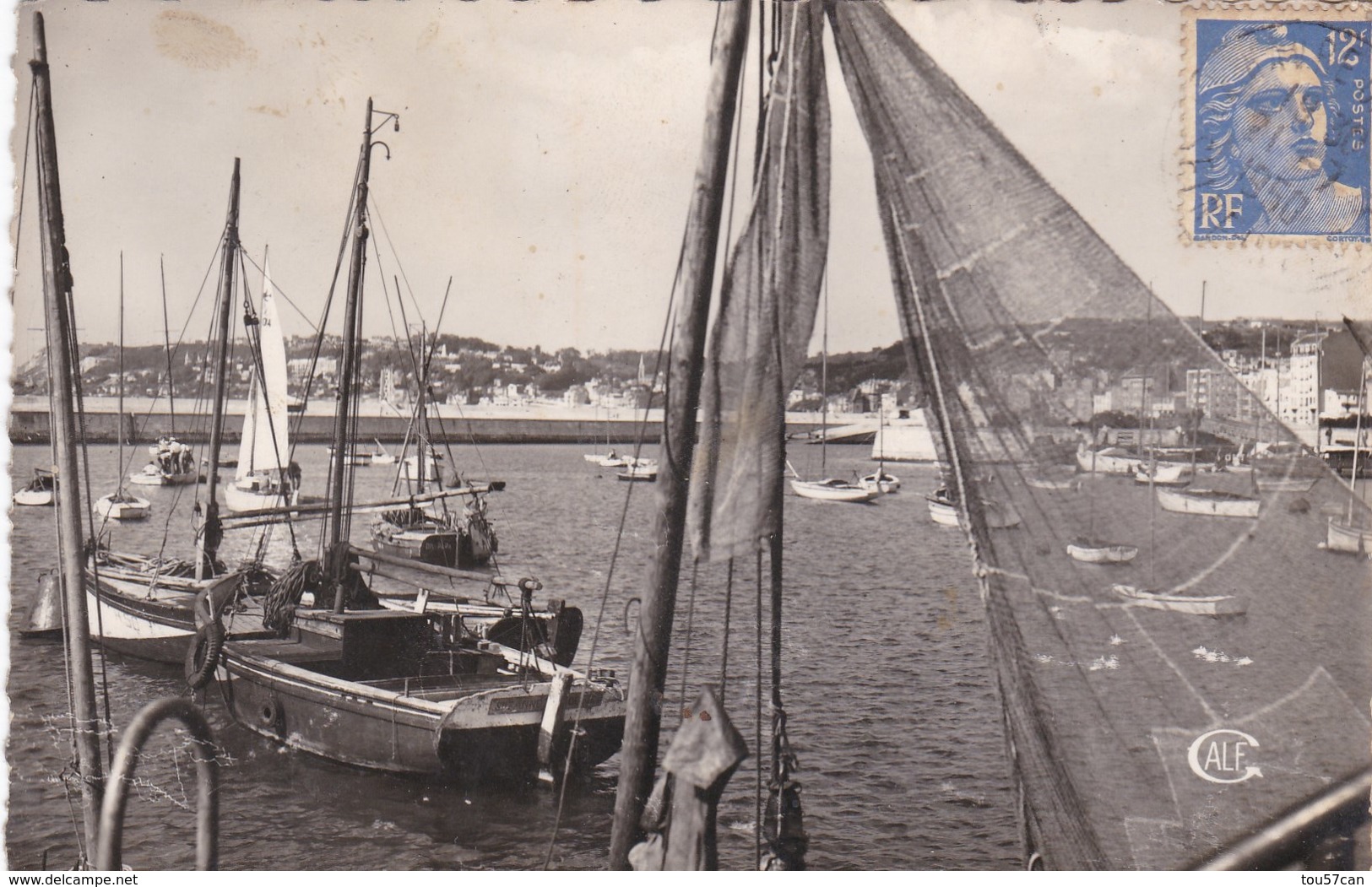 LE HAVRE - SEINE INFÉRIEURE - (76) - CPSM DENTELÉE DE 1950. - Port