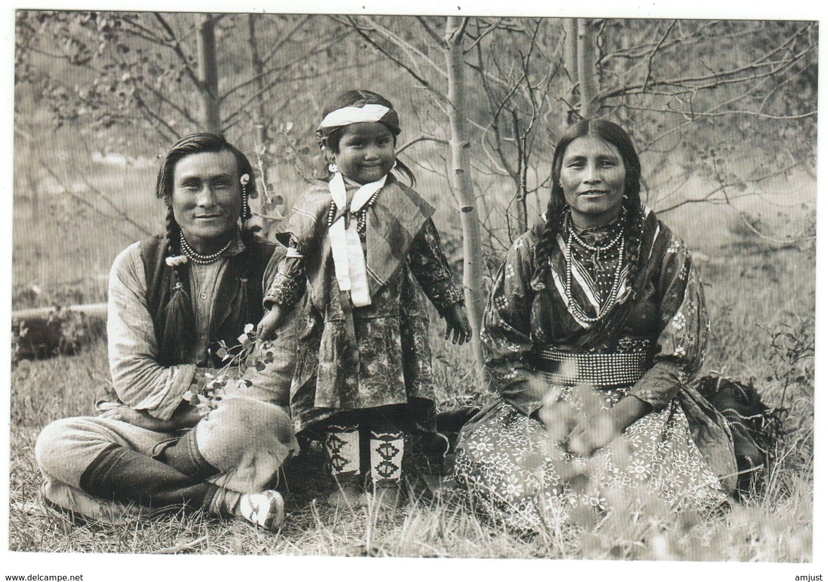 Indiens // Indiens De L'Amérique Du Nord // The Beaver Family - Indiens D'Amérique Du Nord