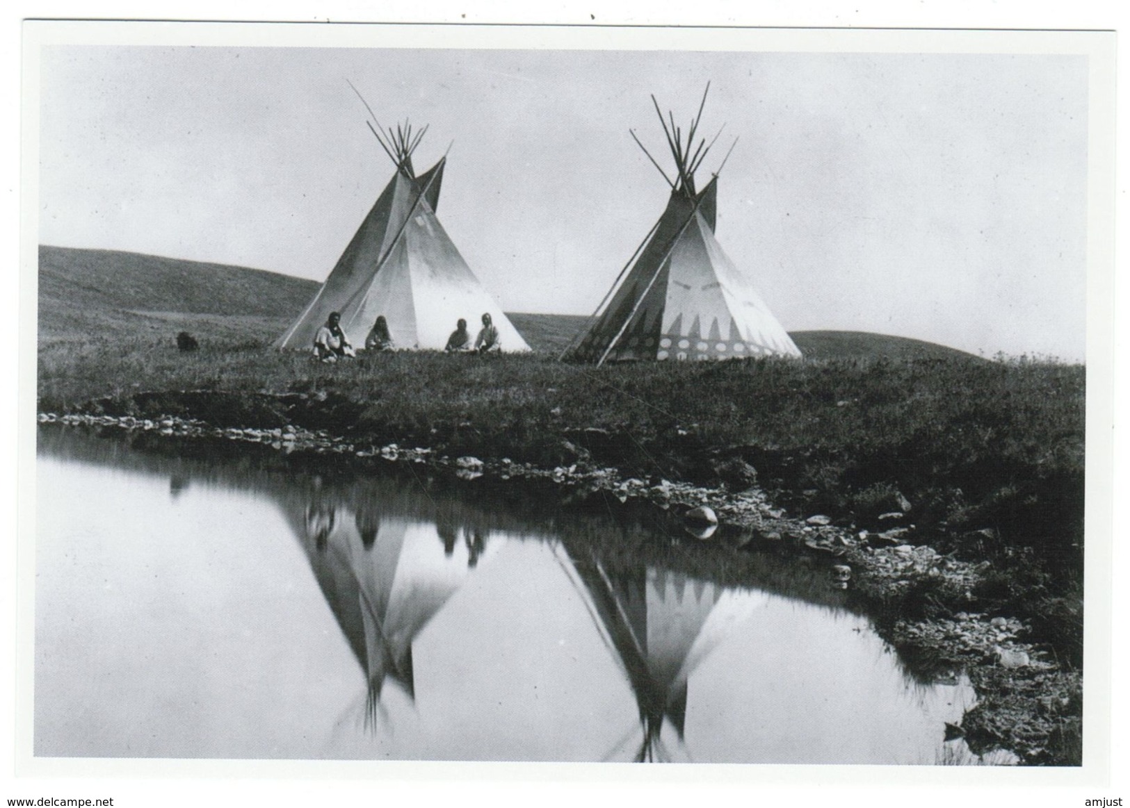 Indiens // Indiens De L'Amérique Du Nord // Tipis Is A Lakota Word Meaning "used For A Dwelling" - Indiens D'Amérique Du Nord