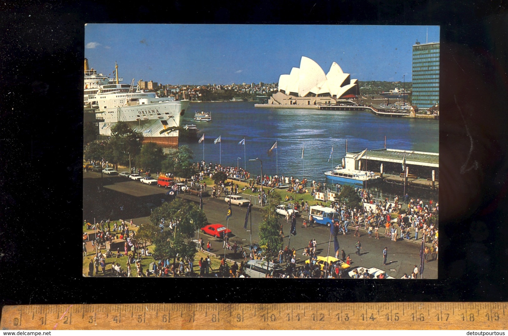 SIDNAY Australia : Circular Quay With Overseas Terminal Boat Ship ORIANA Bateau Paquebot Maritime Vessel Schiff - Sydney