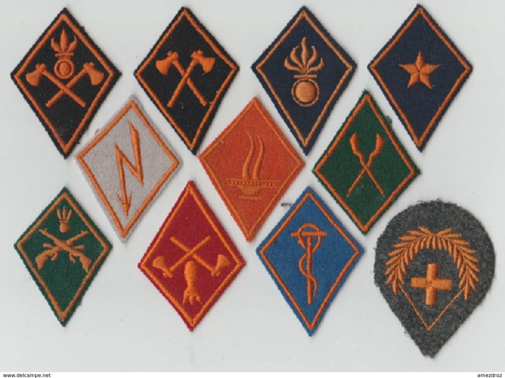 11 Petits Insignes Tissus Armée Suisse - Patches