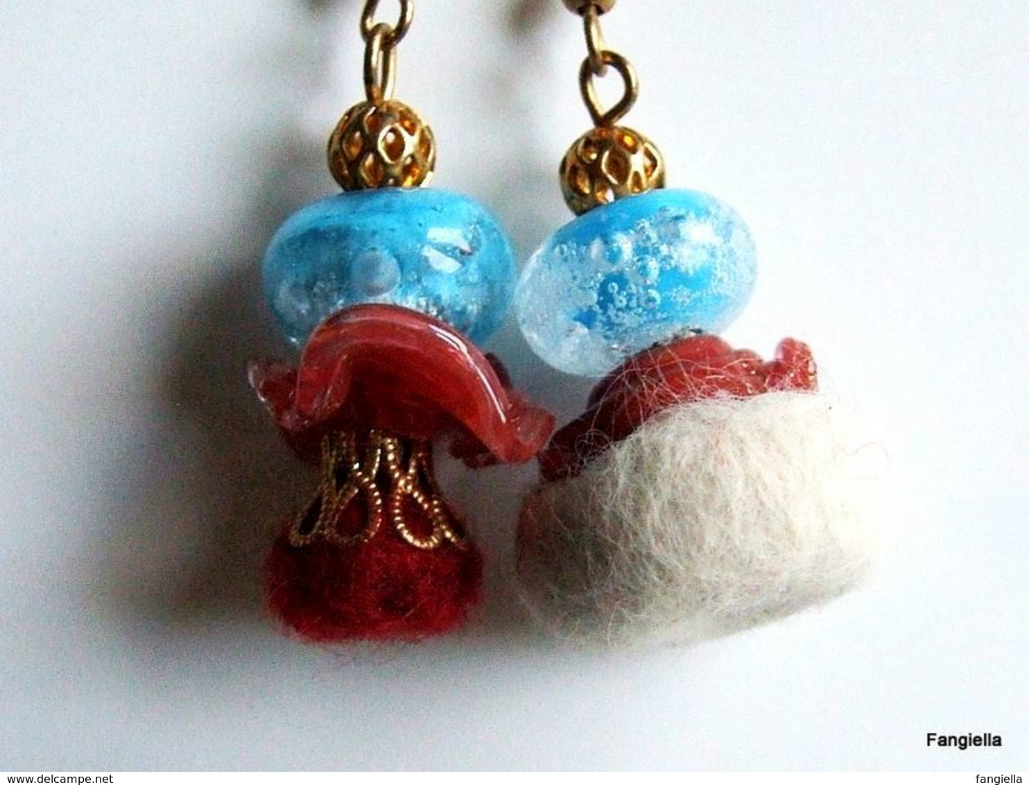 Boucles D'oreilles Dissociées Perles Artisanales Turquoise Et Bordeaux En Verre Filé Et Laine Feutrée à L'aiguille - Ohrringe