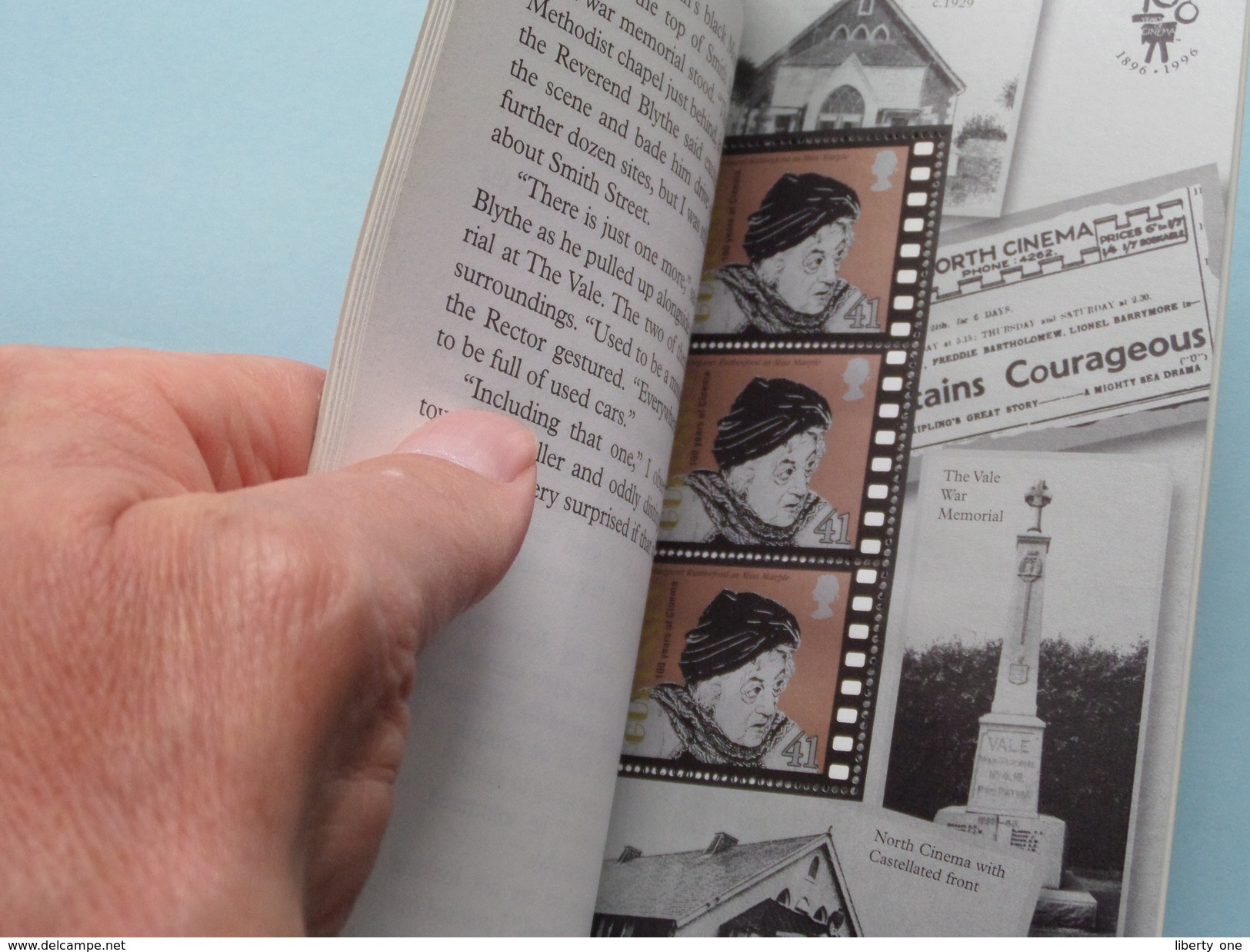 100 YEARS of CINEMA in GUERNSEY ( Guernsey Post Office ) PRESTIGE BOOKLET ( N° 011647 ) !!