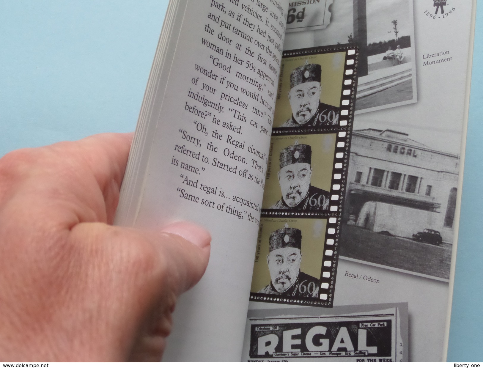 100 YEARS of CINEMA in GUERNSEY ( Guernsey Post Office ) PRESTIGE BOOKLET ( N° 011647 ) !!