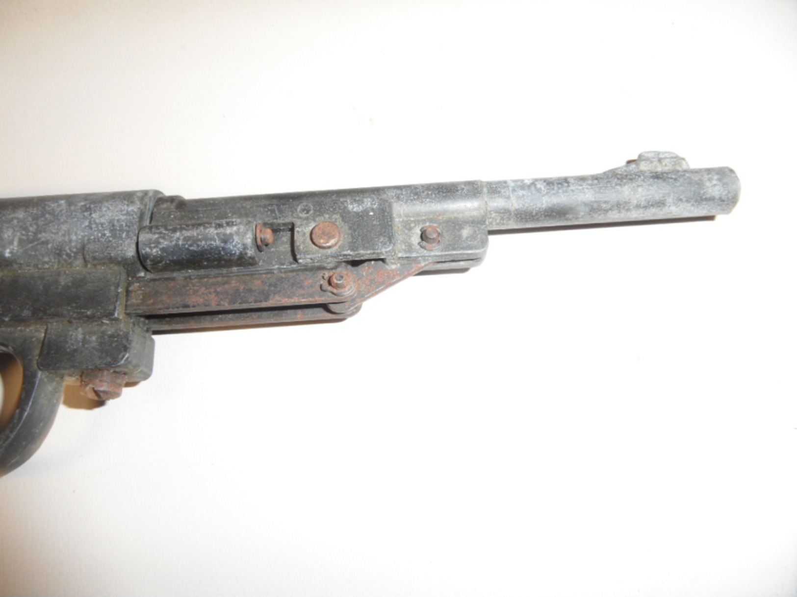 Pistolet a plomb 4,5 mm de marque "record" fabrication allemande.