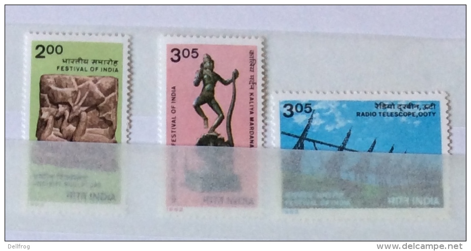 India 1982 SG  1038-9 FESTIVAL SET, 1040, 1041 1042 SINGLES MLH - Unused Stamps