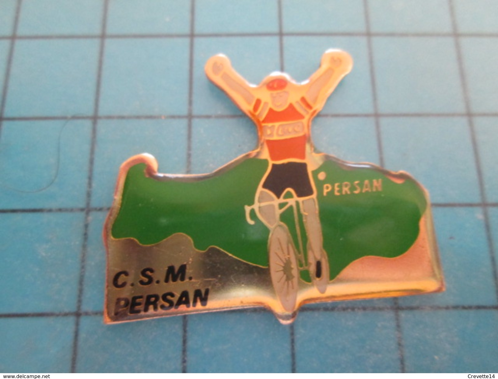 Pin615c Pin's Pins / SPORTS : CYCLISME CSM PERSAN Mais Pas Chat  ; Rare Et De Belle Qualité !!! - Ciclismo