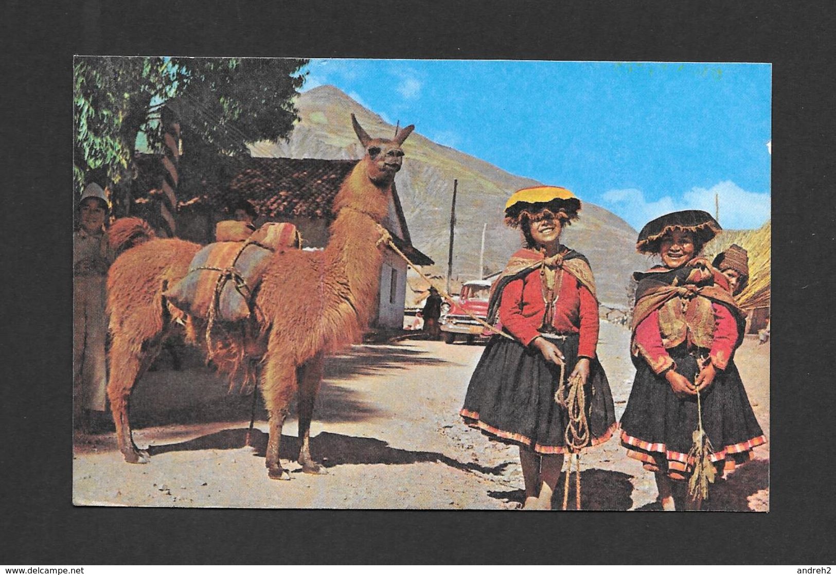 PISAQ - PÉRU - NATIVAS CON SU LLARMA - NATIVE GIRLS ON THE WAY TO THE MARKET - BY APARTADO - Pérou