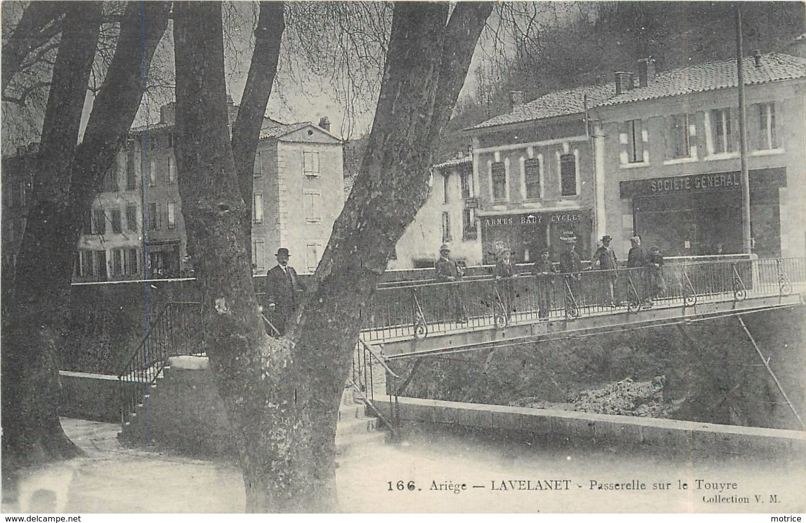 LAVELANET - Passerelle Sur La Touyre.(banque Société Générale) - Lavelanet