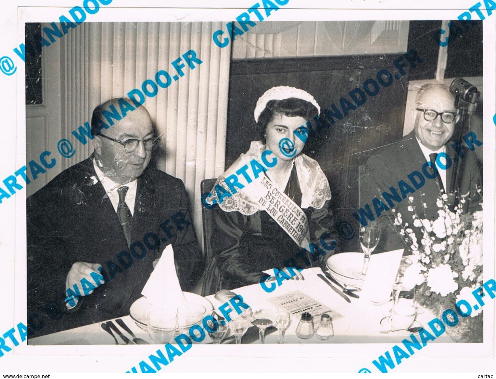 D75 PARIS.PALAIS DE LA MUTUALITE 1961. BANQUET DE L'AMICALE DES CORREZIENS DE PARIS.LA BERGERE DENISE MIGNON. - Autres & Non Classés